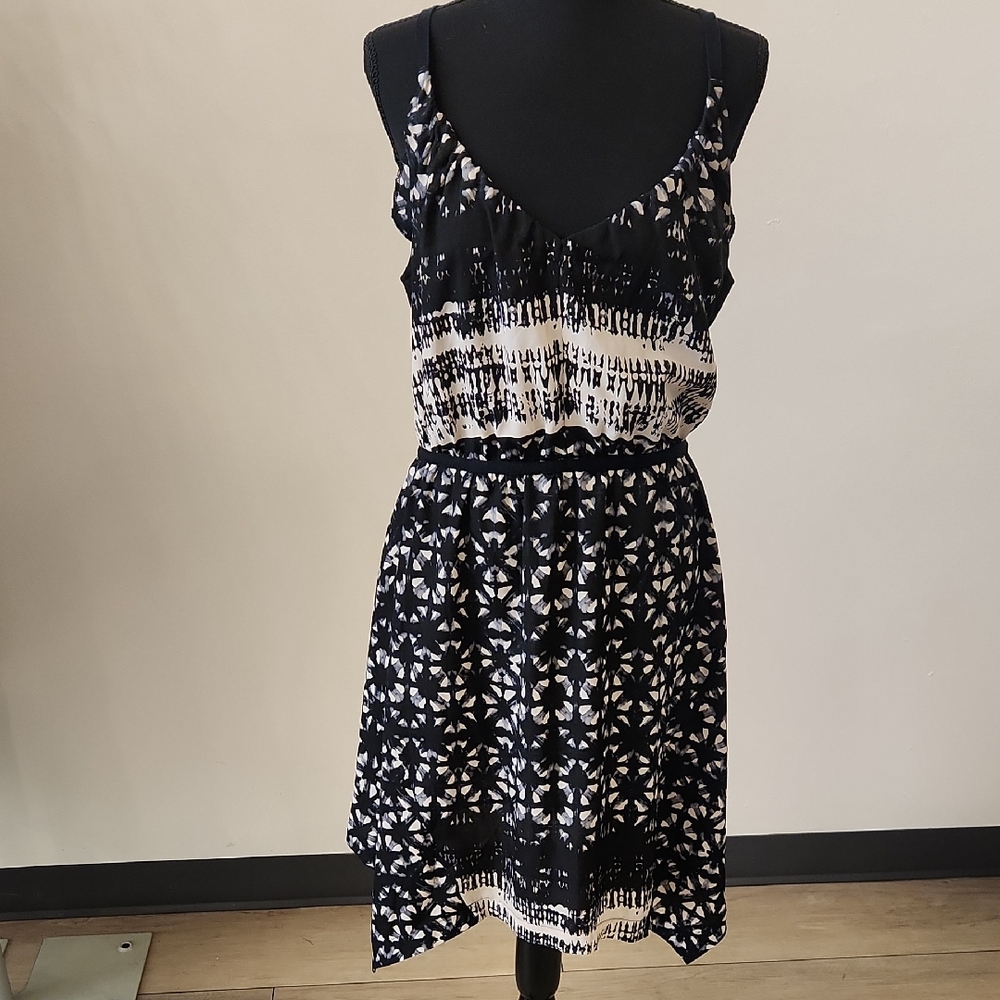Ecote (Urban Outfitters) Back Outboho dress in black and cream print Size Lg
